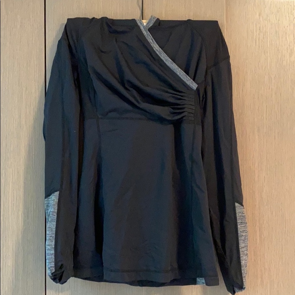 Lululemon hooded shirt